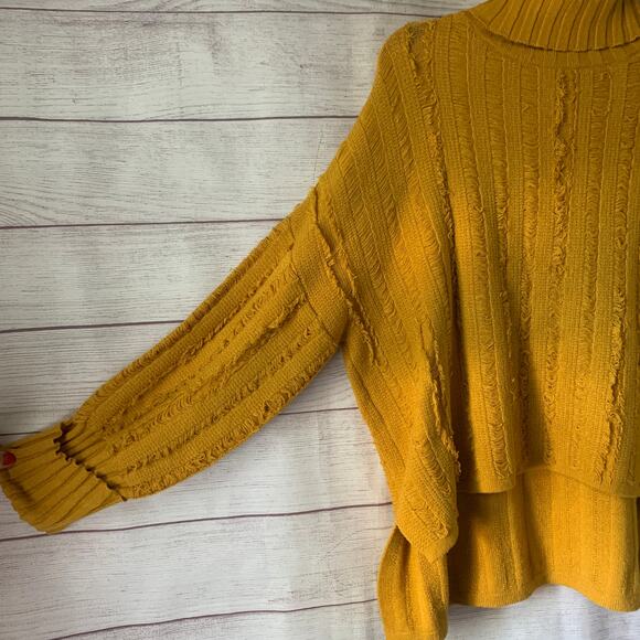 Gilli Yellow Turtleneck Sweater with Cuffed Long Sleeves High Low Size Medium - Picture 7 of 16